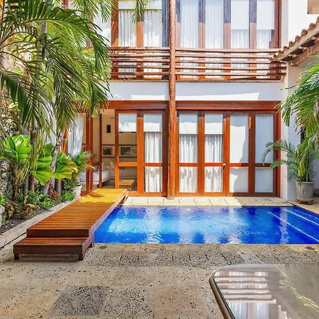 Villa Casa De Lujo En La Ciudad Amurallada - 5 *