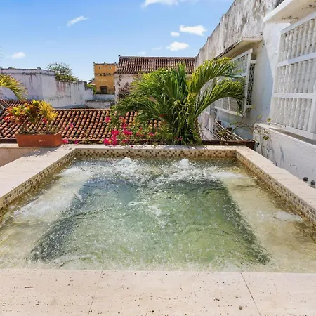 Villa Casa De Lujo En La Ciudad Amurallada - 5 *